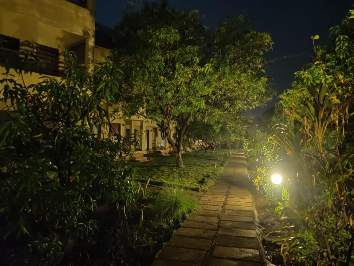 Gir Birding Lodge Sasan Gir Exteriör bild